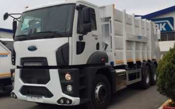 Новый "мусорный" скандал в Днепре: власти рассказали о закупке мусоровозов