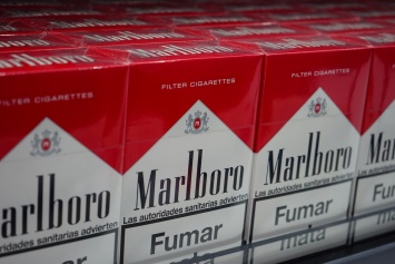 Табачный гигант потерял 15% стоимости из-за уменьшения количества курильщиков