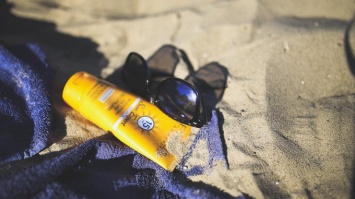 Путь к раку кожи: в США запретят солнцезащитные кремы
