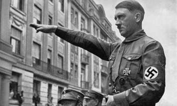 Во Львове депутат от «Свободы» поздравила Гитлера с днем рождения