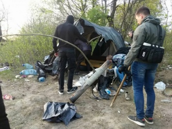 Киев: националисты прогнали ромов с Лысой горы и сожгли их палатки