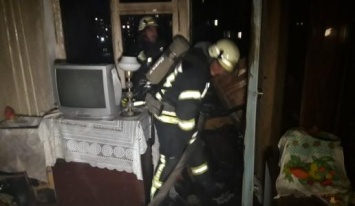 В Мариуполе в доме по ул.Пилипа Орлика горел балкон (ФОТО)