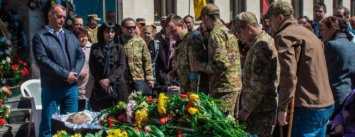 В Вольногорске похоронили «азовца» погибшего под Мариуполем (ФОТО)