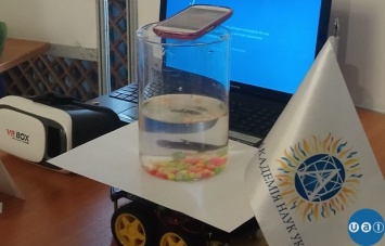 Украинская школьница изобрела способ управлять роботом с помощью обычной рыбки