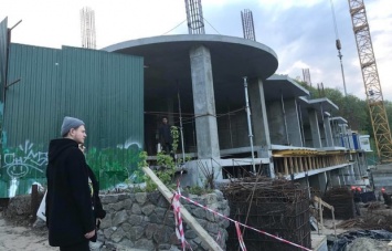 В Киеве на Андреевском спуске не строится отель - журналистка