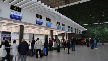В аэропорту "Симферополь" пассажирам предлагают вернуть долги