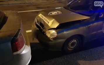 Авария на Центральном проспекте: автомобиль охранной фирмы врезался в иномарку