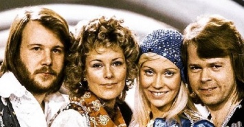 Группа "ABBA" впервые за 35 лет решила выпустить новые треки