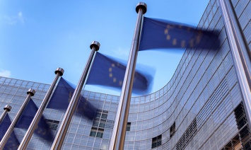Еврокомиссар пригрозила США «тройной реакцией» в случае введения пошлин на продукцию ЕС