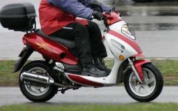 Скорая двухколесная помощь: медики Днепропетровщины пересели на скутеры