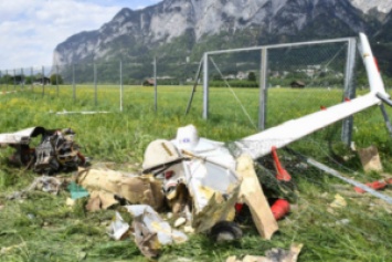 В Австрии возле аэропорта разбился самолет: двое погибших
