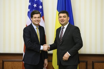 ФОТОФАКТ. Помощник госсекретаря США Митчелл прибыл в Украину
