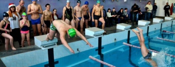 Более 100 спортсменов-инвалидов из ДНР, РФ и ЛНР собрал в Донецке турнир по плаванию