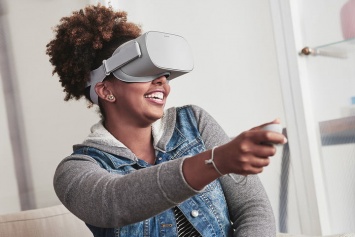 Цукерберг представил очки виртуальной реальности Oculus Go