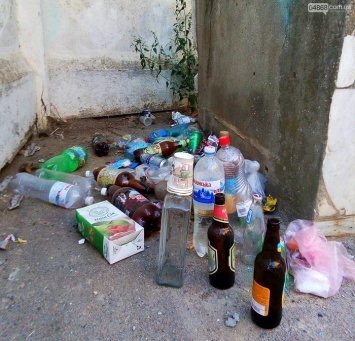 Праздники в Черноморске: отдыхающие оставили после себя 24 кубометра мусора