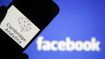 Причастная к утечке данных пользователей Facebook компания Cambridge Analytica закрывается