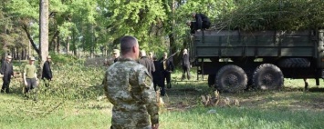 Руководство воинской части в Черниговской области раскритиковали за возрождение стройбата
