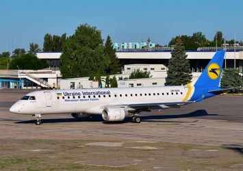 МАУ в три раза увеличит число рейсов Киев-Днепр на время ремонта полосы в Запорожье