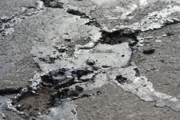 Из-за жары плавится асфальт: в Украине ограничат движение на дорогах государственного значения