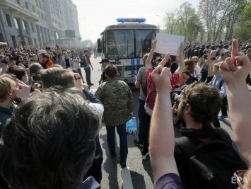 Новиков про казаков на акции 5 мая: Эксперимент не удался. Эта публика трусовата и держится поближе к омоновцам