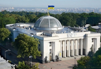«Плохо для Украины» - чем занимаются депутаты на майских «каникулах»