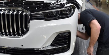 Рычаг коробки передач BMW X7 отделают кристаллами Swarovski