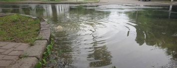 Центр Николаева снова заливает фекальными водами, - ФОТО, ВИДЕО