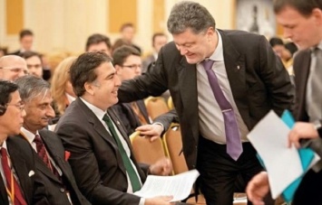 Саакашвили обвинил Порошенко в насилии над матерью своего соратника