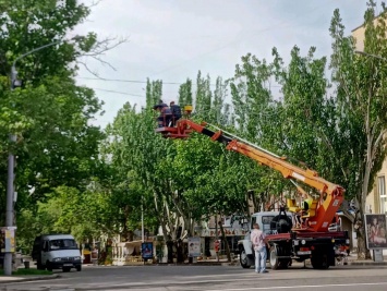 В Николаеве наконец-то убрали новогодние световые растяжки на Соборной