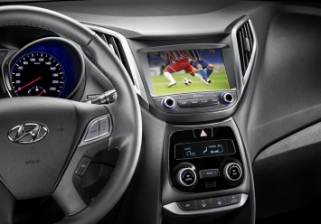 Hyundai установила телевизор в автомобили для любителей футбола