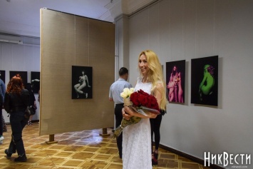 «Моя мечта сбылась, я думаю самому Верещагину бы понравилось»: Слава Поседай на открытии эротической выставки в художественном музее