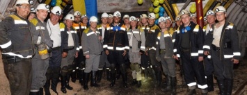 Горнякам шахты Днепровская обеспечили стабильный заработок на ближайший год