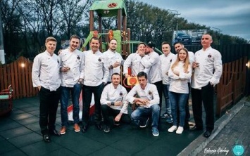 В Днепре состоялся третий ужин 13CHEFS в ресторане «RoadHouse»