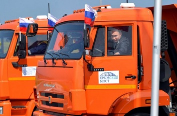 «Поехали!»: Путин открыл Крымский мост