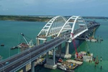 "Мост не принесет никакой прибыли в бюджет РФ и Крыма" - блогер о запуске Керченского моста