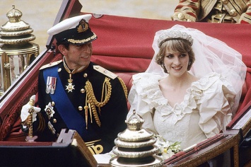 10 самых нелепых и забавных казусов на британских королевских свадьбах