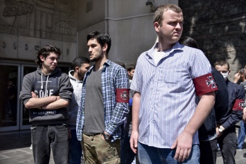 В Тбилиси в День борьбы с гомофобией прошел марш неонацистов