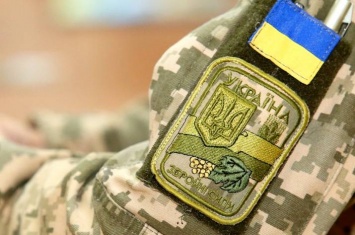Семеро украинских военнослужащих получили ранения на Донбассе