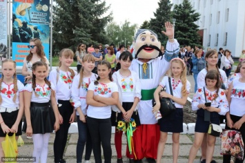 День вышиванки на Донбассе (Фото, Видео)
