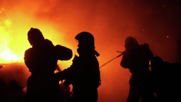 Спасатели дважды тушили пожары хозяйственных зданий, есть пострадавшие