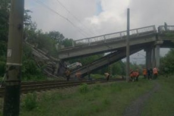 На оккупированной части Луганской области взорвали мост - соцсети