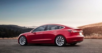 Илон Маск рассказал о подготовке полноприводной Tesla Model 3