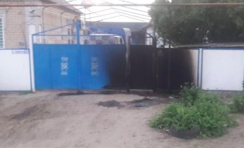 В Запорожской области новоиспеченному директору КП подожгли забор дома
