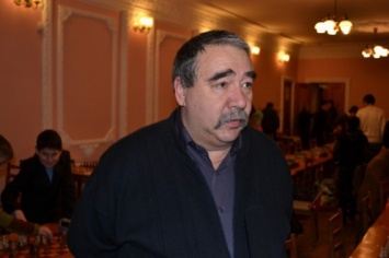 Руслан Хамзин выиграл чемпионат Николаевской области по быстрым шахматам среди ветеранов