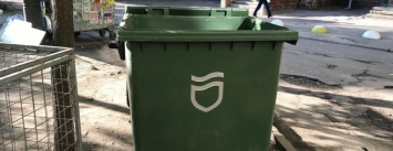 Стыдно не знать: как пользоваться новым мусорным баком в Днепре