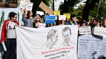 Киев просит Красный крест проверить условия содержания Сенцова