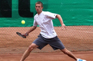 Оштрафовали и отстранили пожизненно: украинский теннисист наказан за договорные матчи