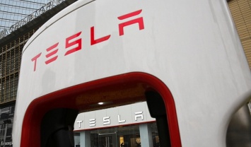 Tesla подбирает новый руководящий состав