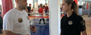 Зачем глава Добропольского отделения полиции посетил детско-юношескую спортивную школу