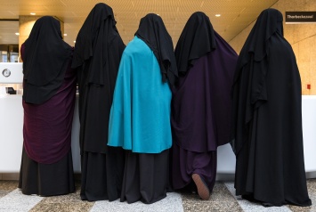 Дания запретила носить никаб и бурку в общественных местах